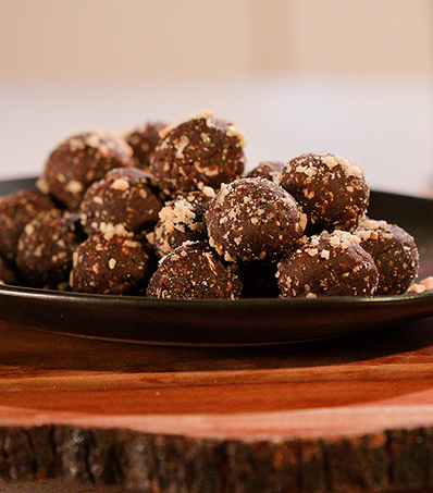Peanut Butter Chocolate Black Bean Protein Balls